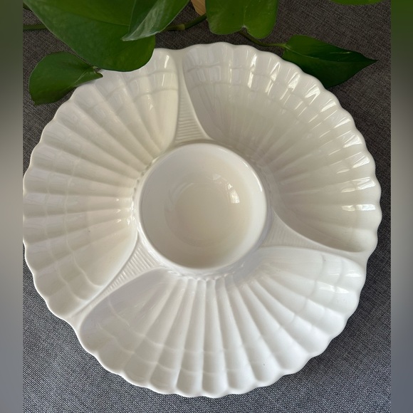 Vintage~ White Ceramic Shell~ Divided- Serving Platter - Picture 2 of 7